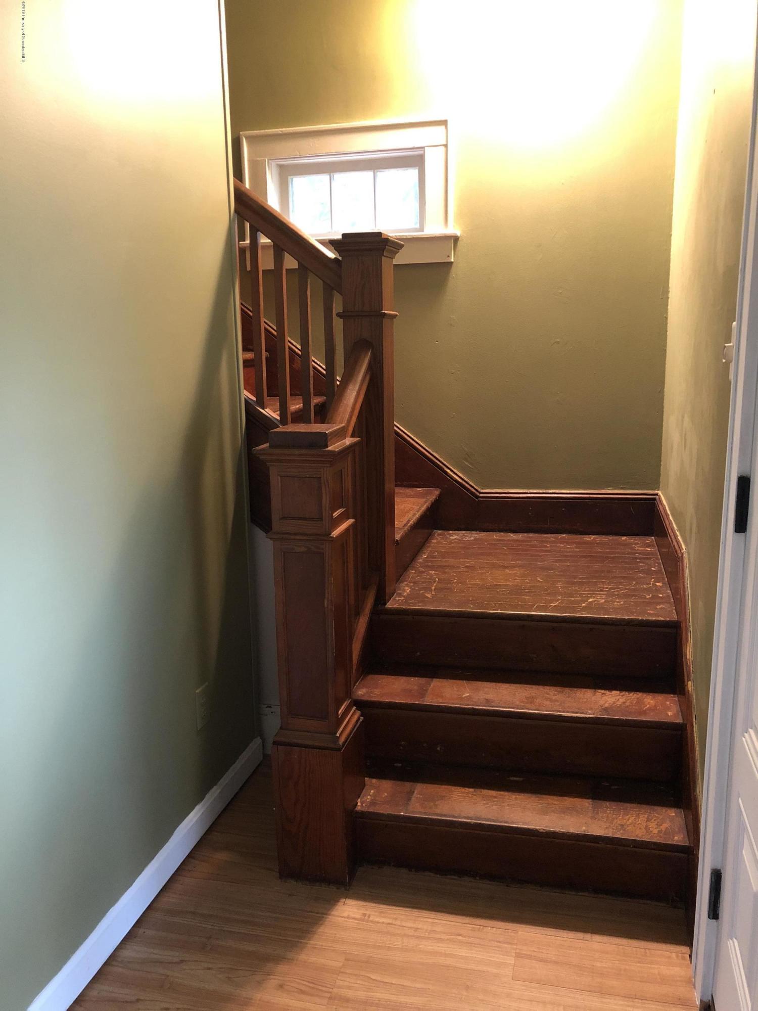 495 Cortez Road Lake Ariel, PA 18436 - Photo 20 of 39 a view of entryway