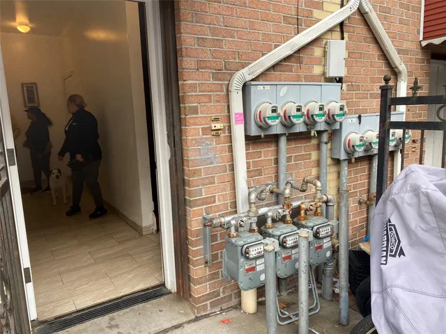 $1,068,000 | 875 Elsmere Place | West Farms