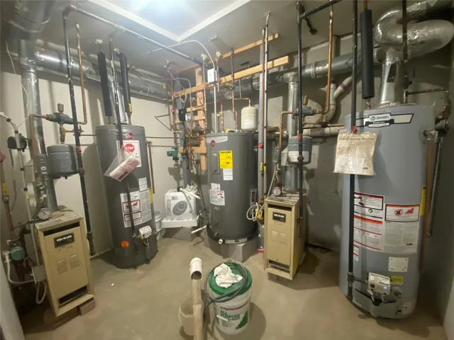 $1,068,000 | 875 Elsmere Place | West Farms