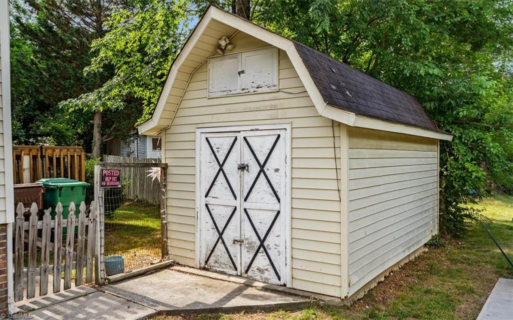 609 Hedrick Avenue High Point, NC 27262 - Photo 30 of 42