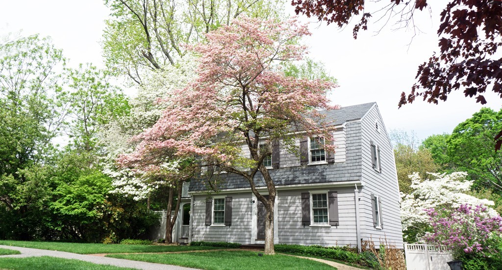 33 Bloomfield Street Lexington, MA 02421 - Photo 1 of 25
