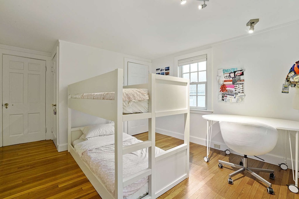33 Bloomfield Street Lexington, MA 02421 - Photo 16 of 25