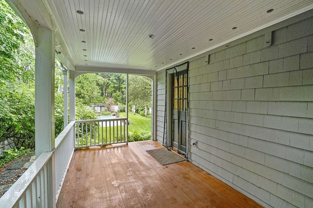 33 Bloomfield Street Lexington, MA 02421 - Photo 20 of 25