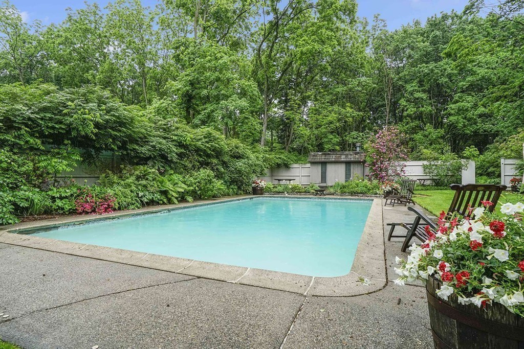 33 Bloomfield Street Lexington, MA 02421 - Photo 25 of 25