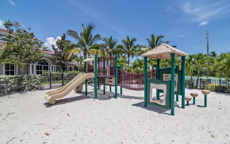 3065 Laurel Ridge Circle Riviera Beach, FL 33404 - Photo 24 of 29 6