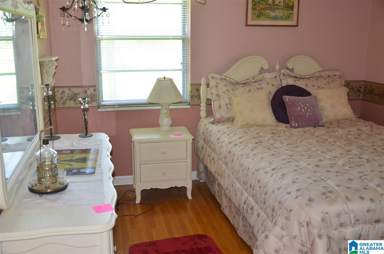 628 Cambridge Road Bessemer, AL 35023 - Photo 11 of 29
