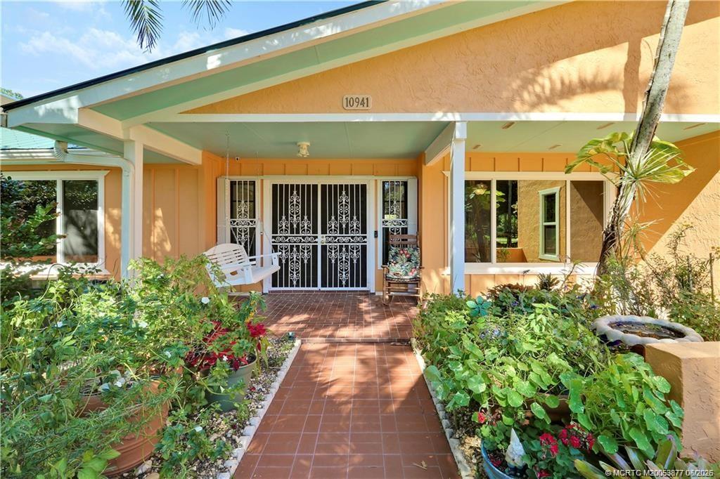 10941 Southwest Hawkview Circle Stuart, FL 34997 - Photo 7 of 36