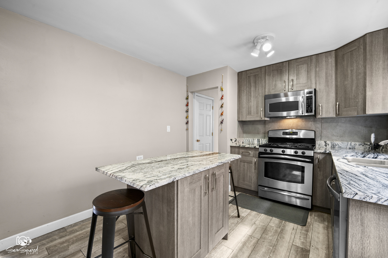 6357 West Addison Street, Unit 1FSW Chicago, IL 60634 - Photo 2 of 14 Gallery Image 2