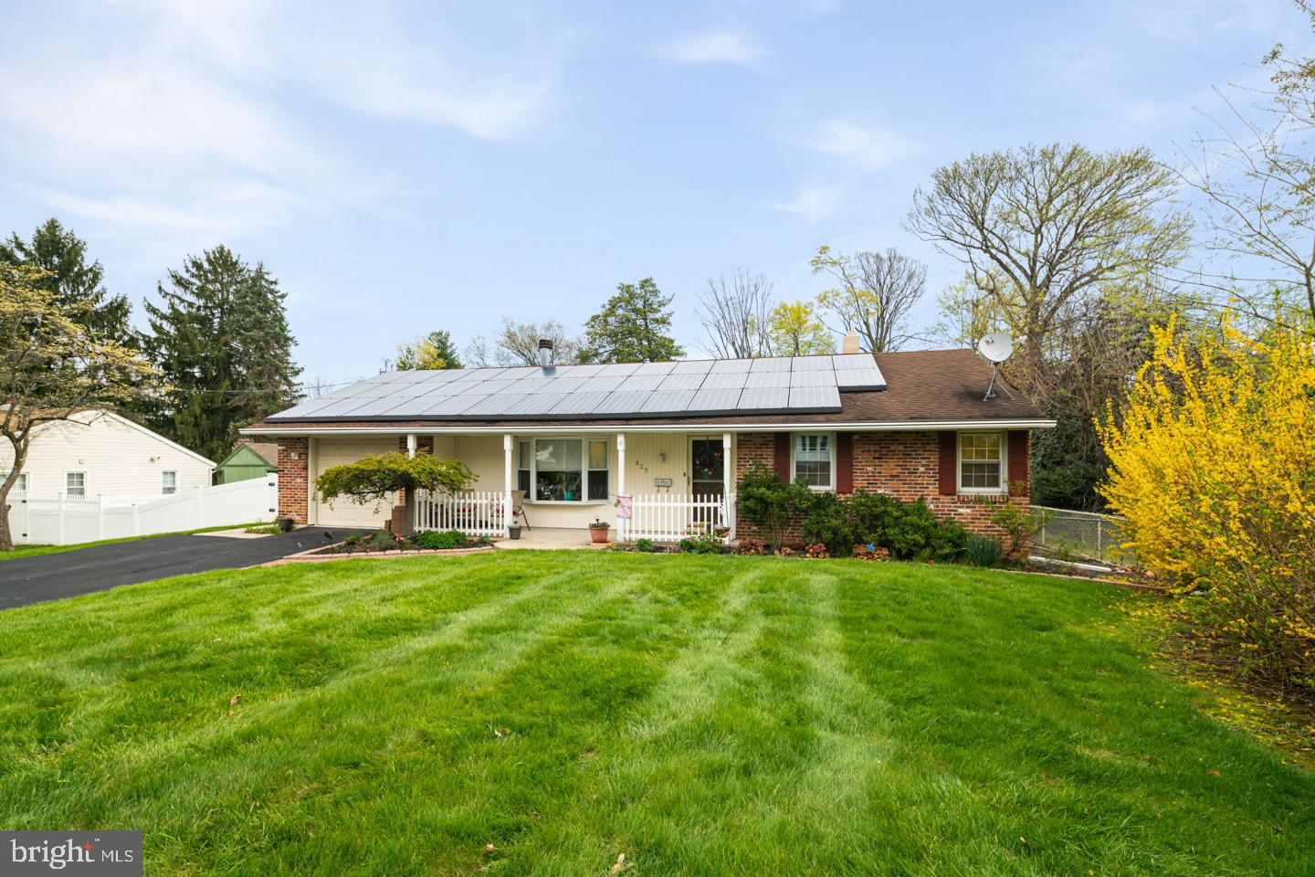 825 Southampton Road Philadelphia, PA 19116 - Photo 1 of 32