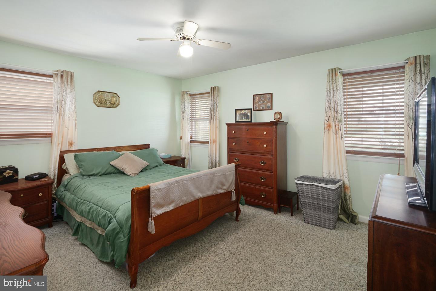 825 Southampton Road Philadelphia, PA 19116 - Photo 20 of 32