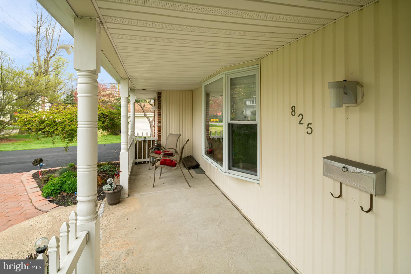825 Southampton Road Philadelphia, PA 19116 - Photo 3 of 32
