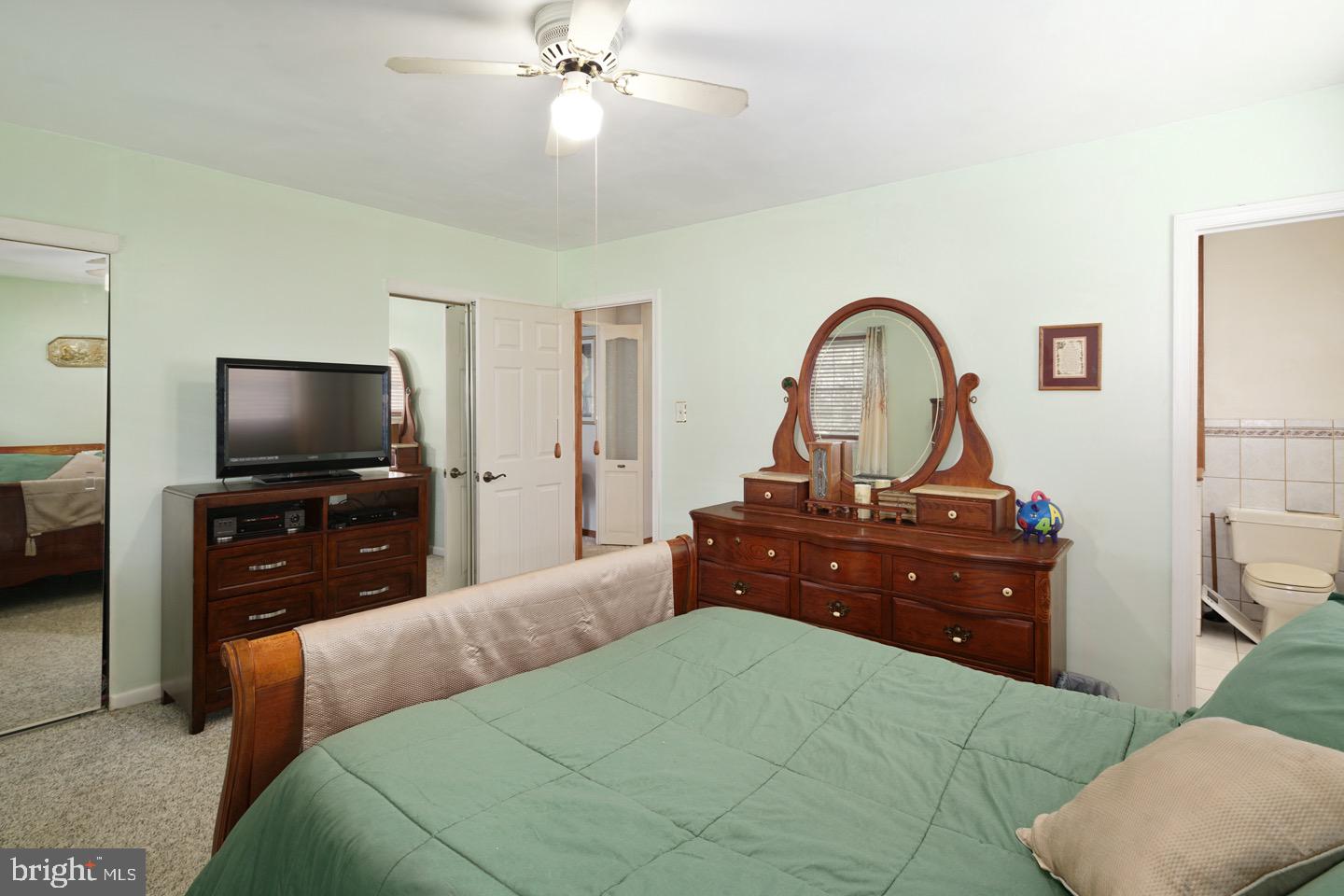 825 Southampton Road Philadelphia, PA 19116 - Photo 21 of 32