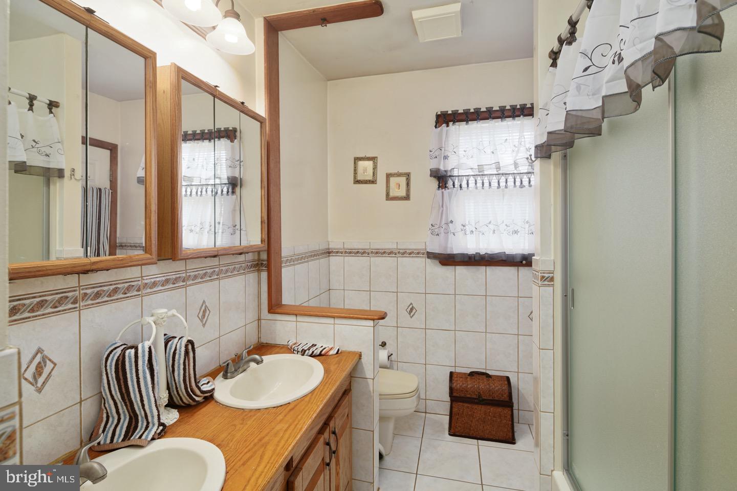 825 Southampton Road Philadelphia, PA 19116 - Photo 22 of 32