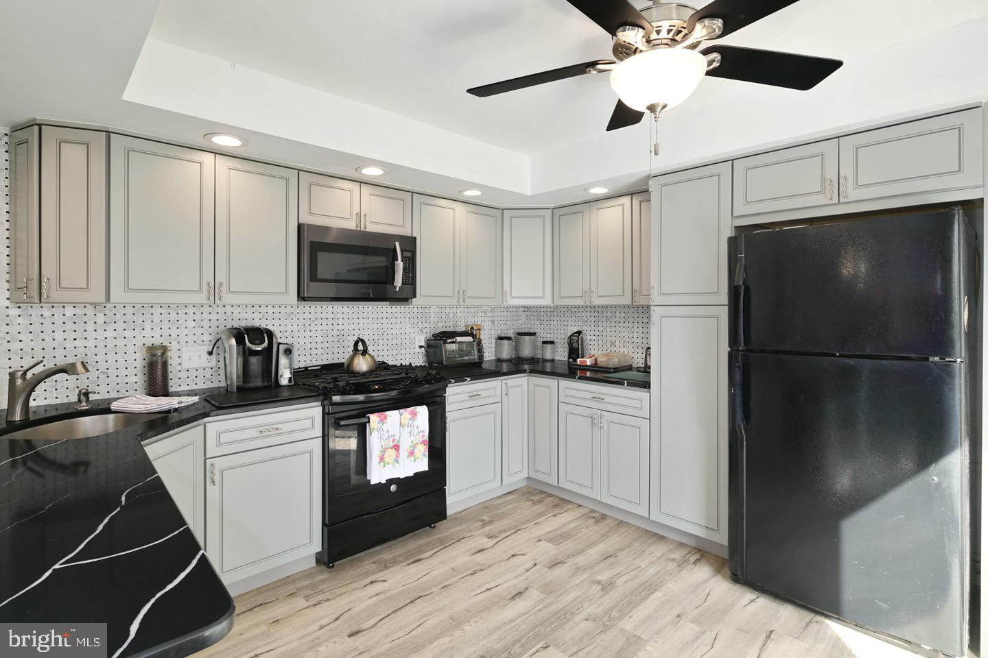 825 Southampton Road Philadelphia, PA 19116 - Photo 7 of 32