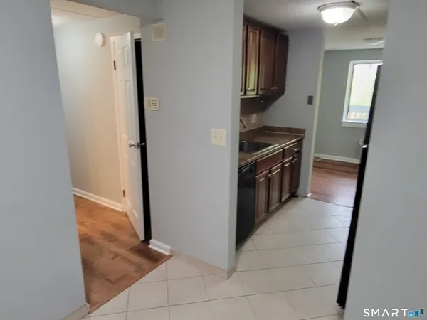 $2,200 | 126 Triangle Street, Unit A5, Danbury, CT 06810
