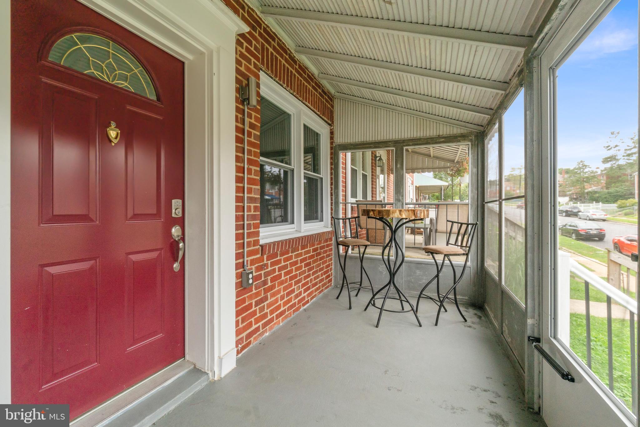 585 Welbrook Road Baltimore, MD 21221 - Photo 2 of 31
