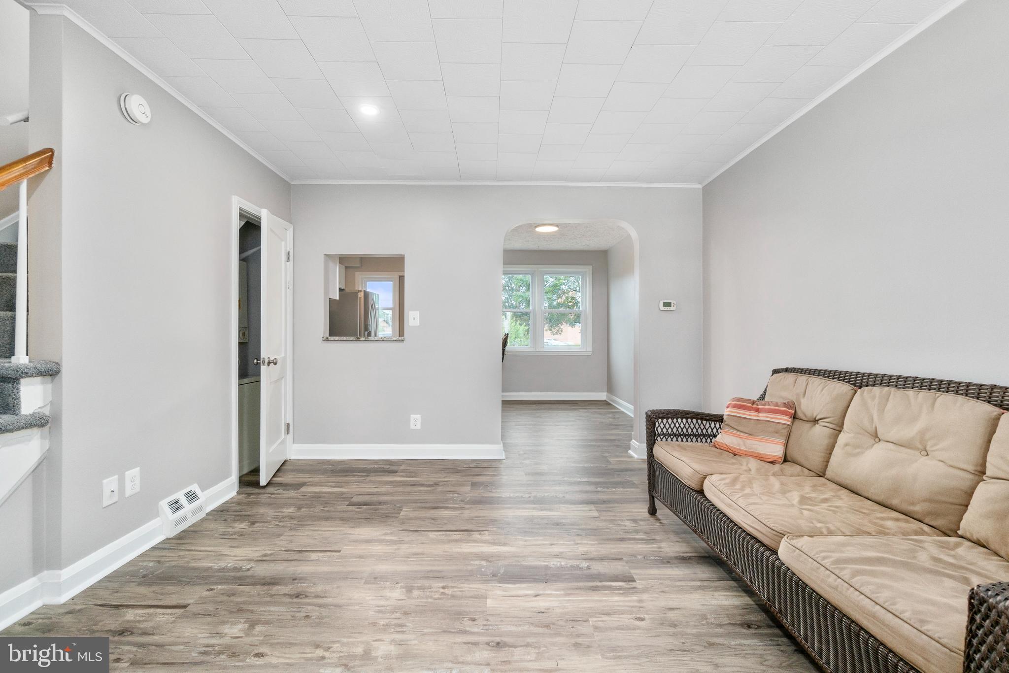 585 Welbrook Road Baltimore, MD 21221 - Photo 3 of 31