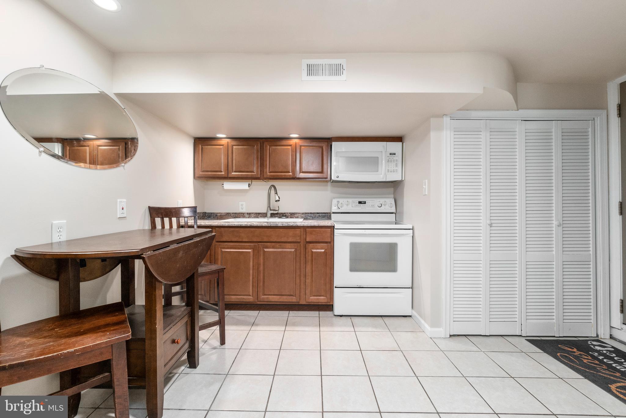 585 Welbrook Road Baltimore, MD 21221 - Photo 24 of 31