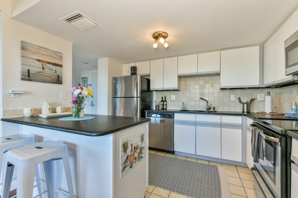85 Brainerd Road, Unit PH603 Boston, MA 02134 - Photo 9 of 25
