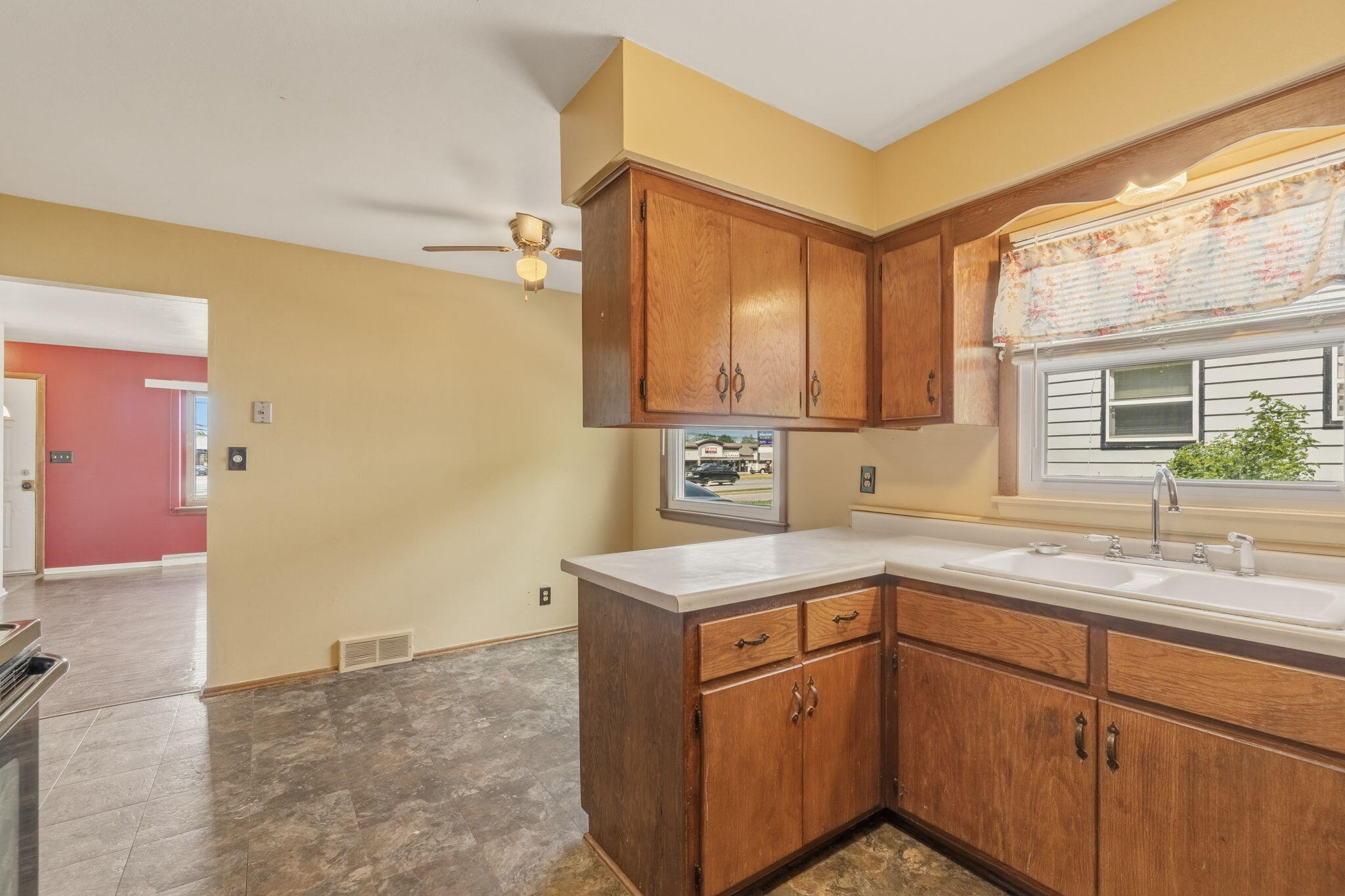 10501 West Silver Spring Drive Milwaukee, WI 53225 - Photo 12 of 57 3-web-or-mls-_DSC7794-HDR