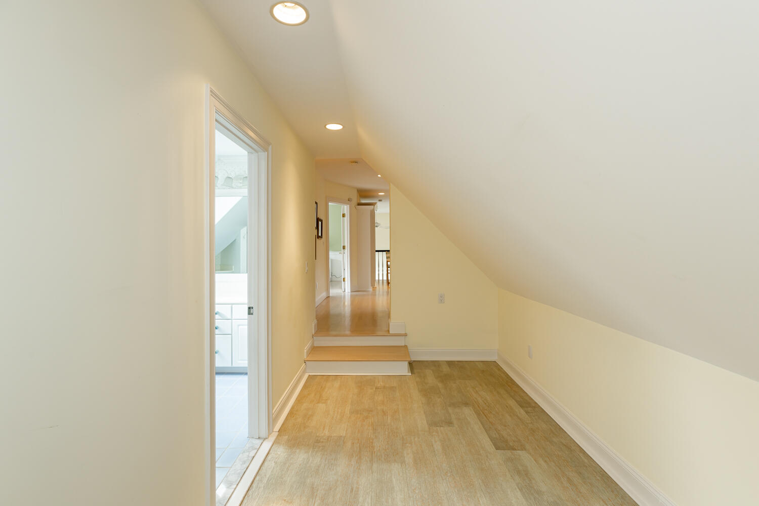 47 Farm Valley Road Osterville, MA 02655 - Photo 49 of 57 a view of a room with wooden floor and a window