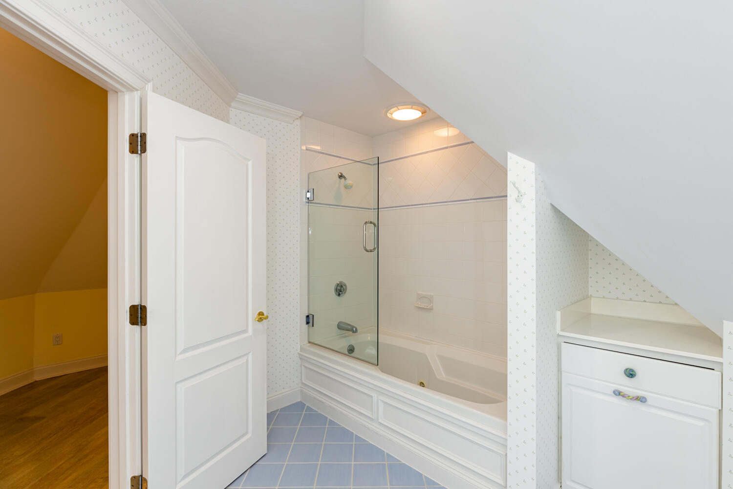 47 Farm Valley Road Osterville, MA 02655 - Photo 50 of 57 a bathroom with a bathtub and a shower