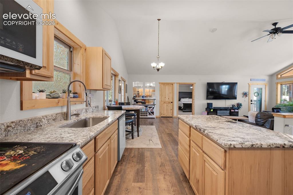 897 Fossil Creek Road Florissant, CO 80816 - Photo 10 of 41