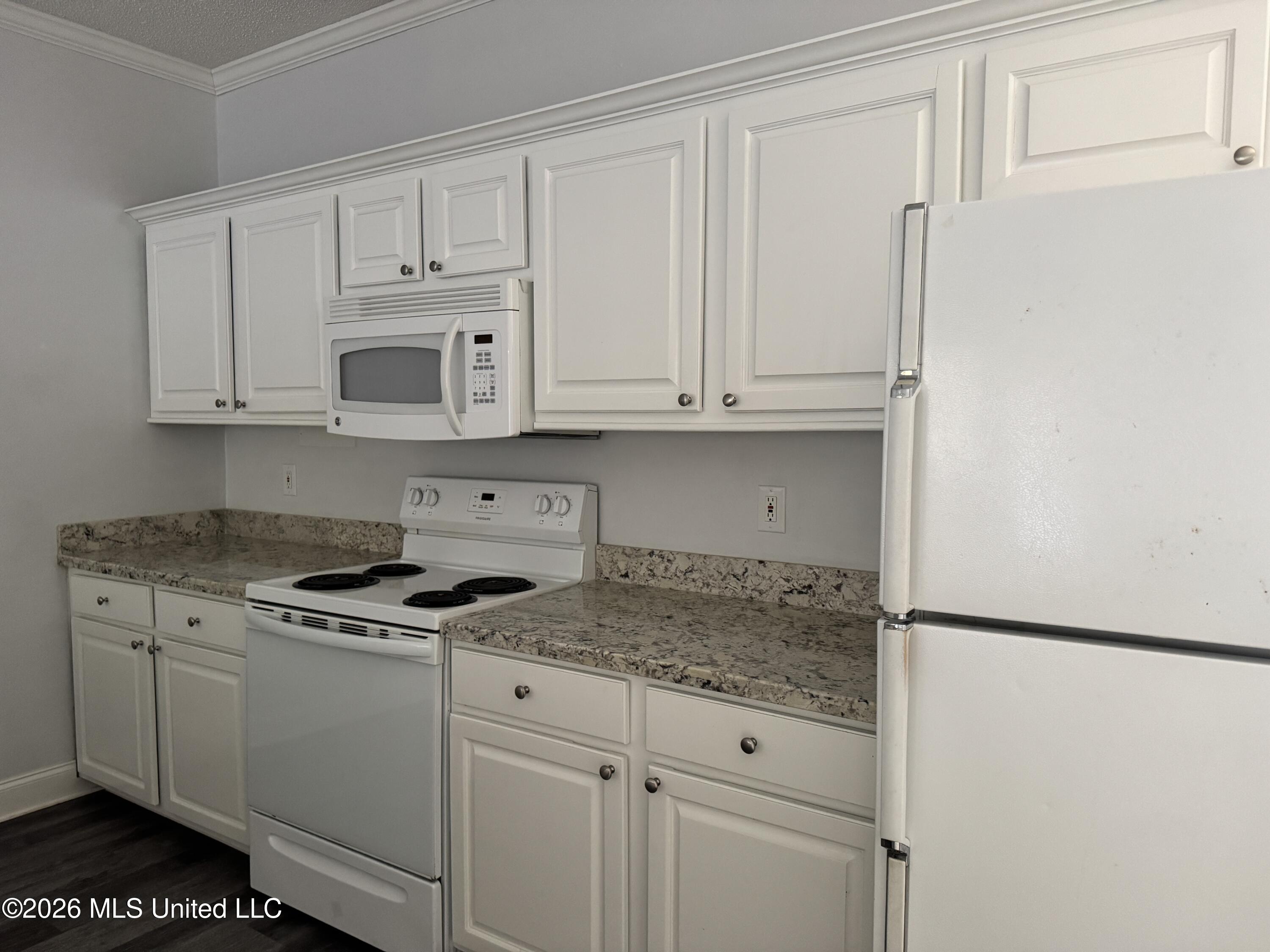 1256 Kapalama Way Diamondhead, MS 39525 - Photo 5 of 15 IMG_5976