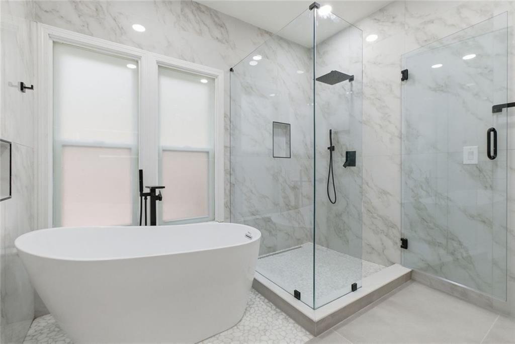 7170 Riverside Drive Atlanta, GA 30328 - Photo 4 of 63 Gallery Image 4