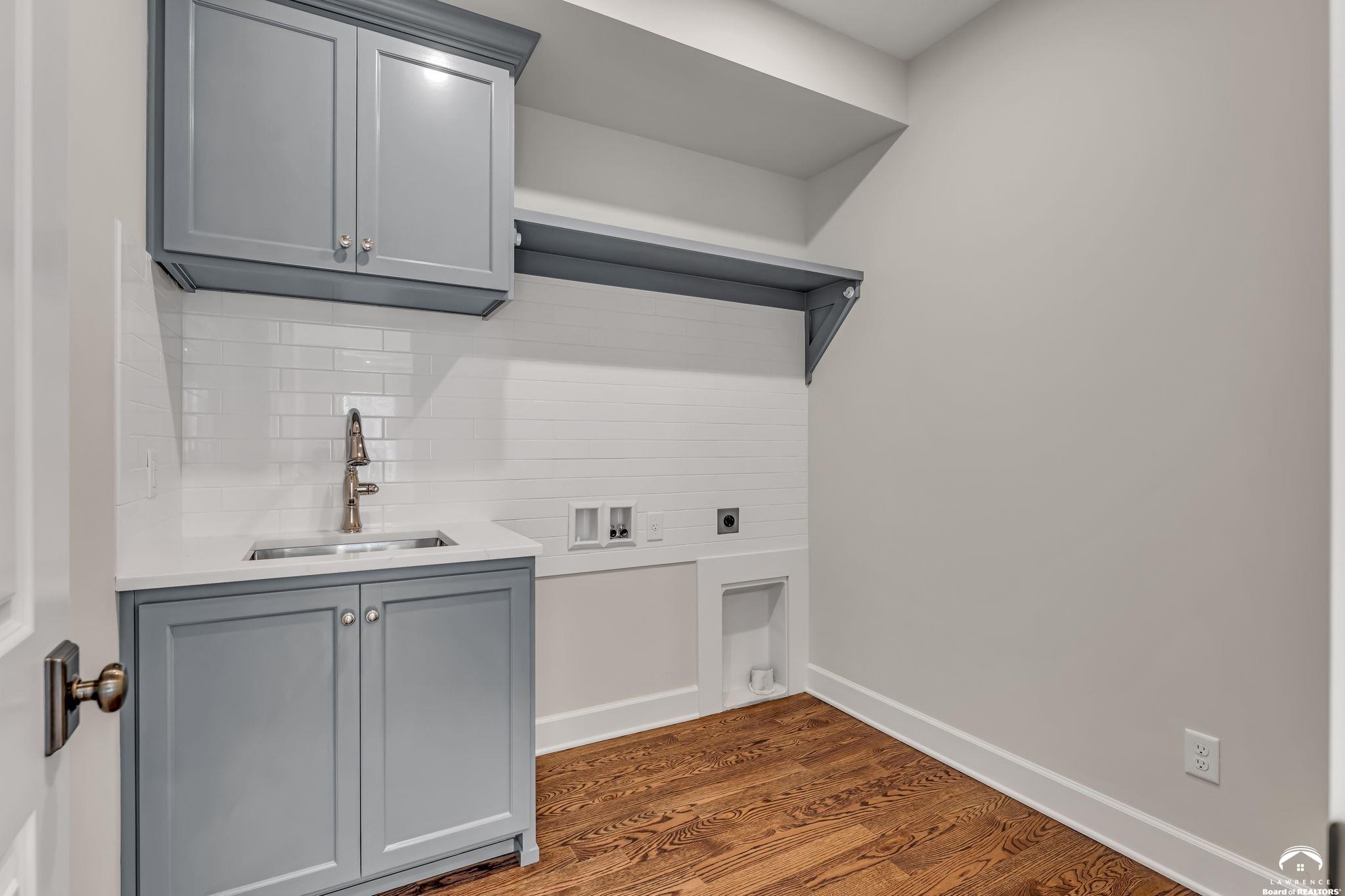 2046 Kentucky Street Lawrence, KS 66046 - Photo 20 of 54