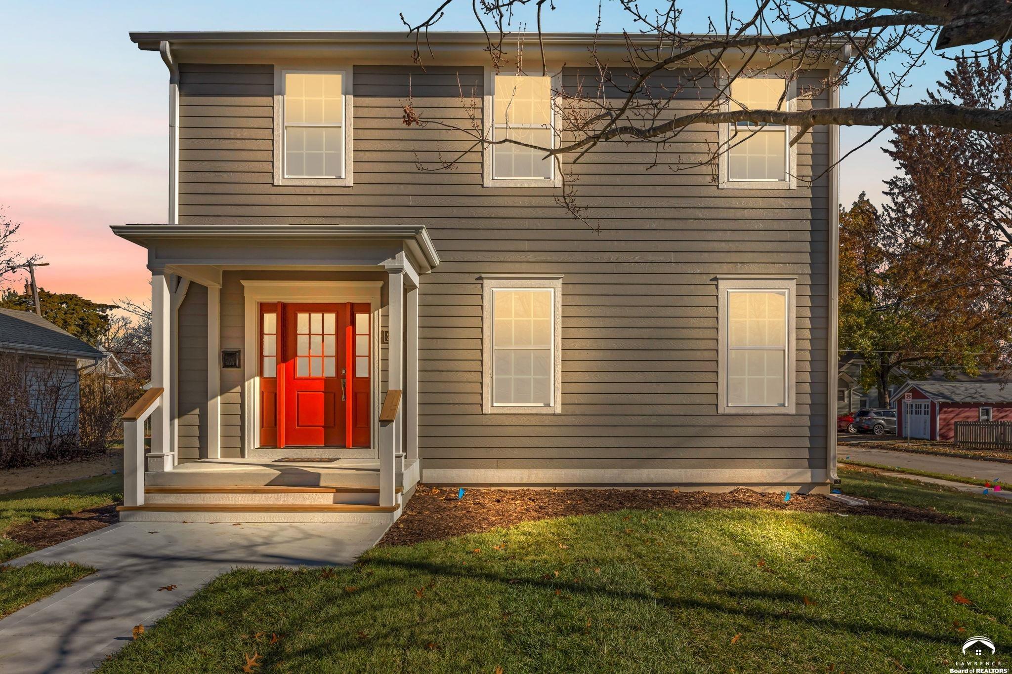 2046 Kentucky Street Lawrence, KS 66046 - Photo 4 of 54