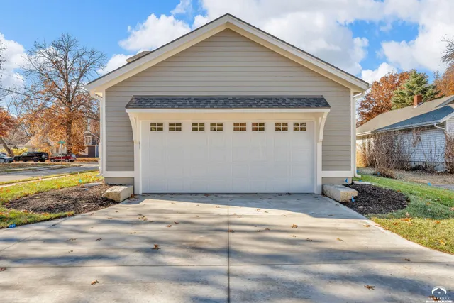 $649,900 | 2046 Kentucky Street, Lawrence, KS 66046