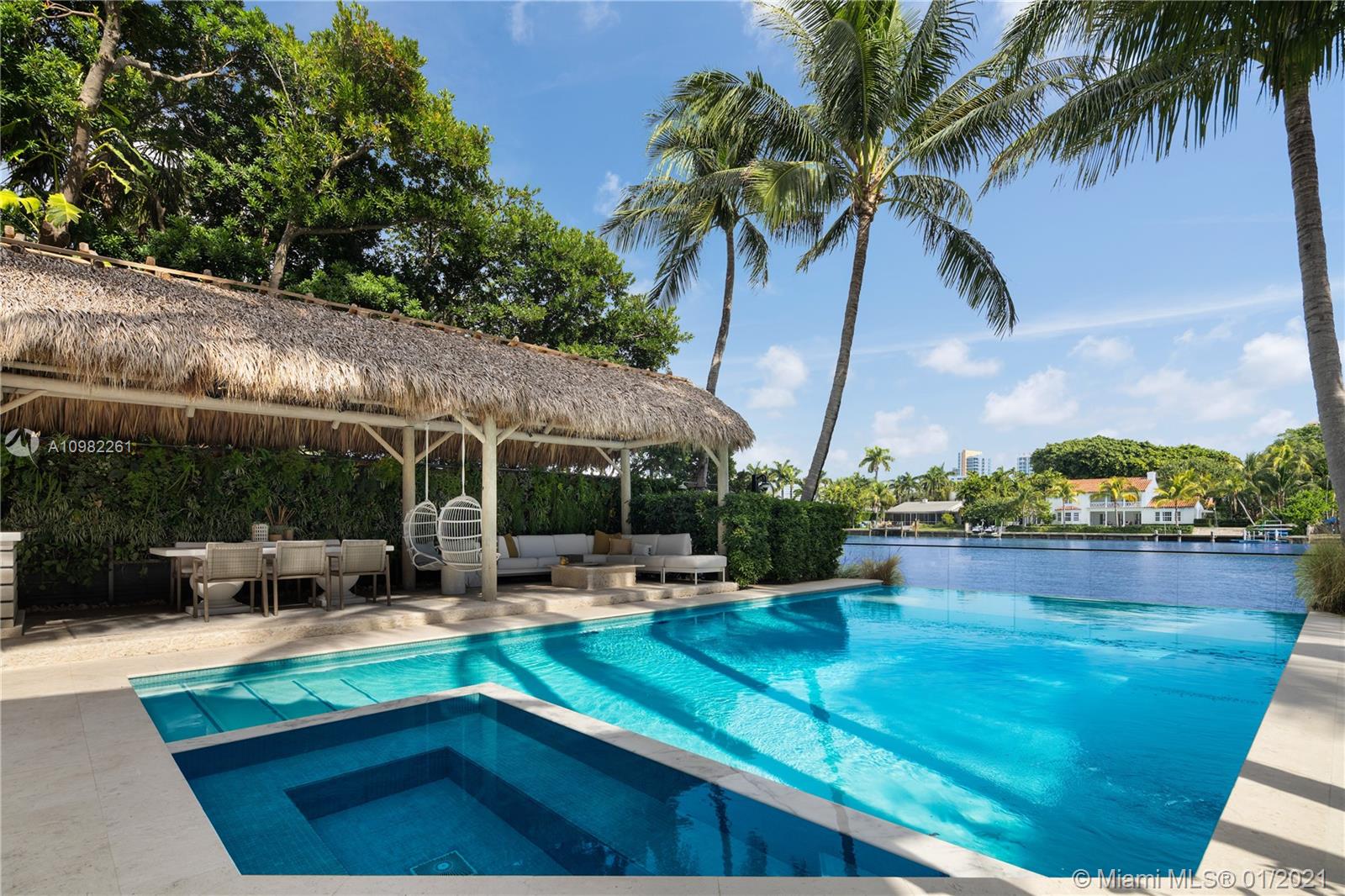 6401 Pinetree Dr Circle Miami Beach, FL 33140 - Photo 14 of 43