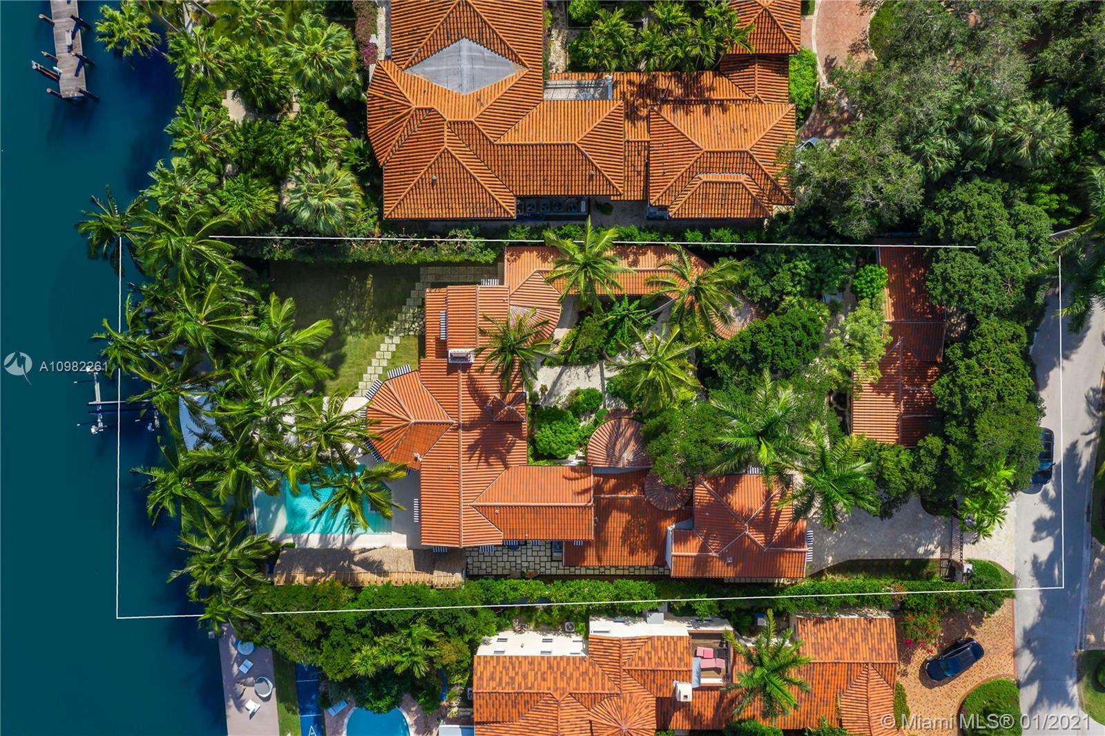 6401 Pinetree Dr Circle Miami Beach, FL 33140 - Photo 22 of 43