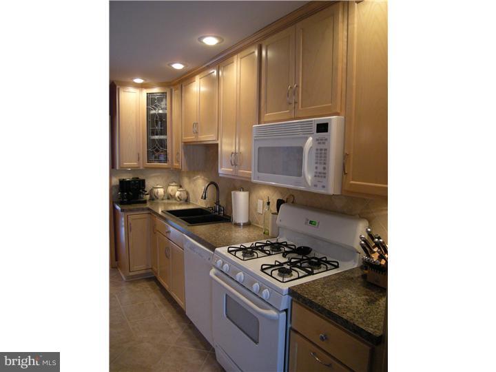 1518 Valley Road Bethlehem, PA 18018 - Photo 2 of 14 Kitchen