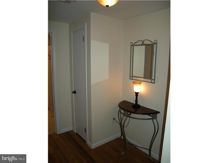 1518 Valley Road Bethlehem, PA 18018 - Photo 11 of 14 Hallway