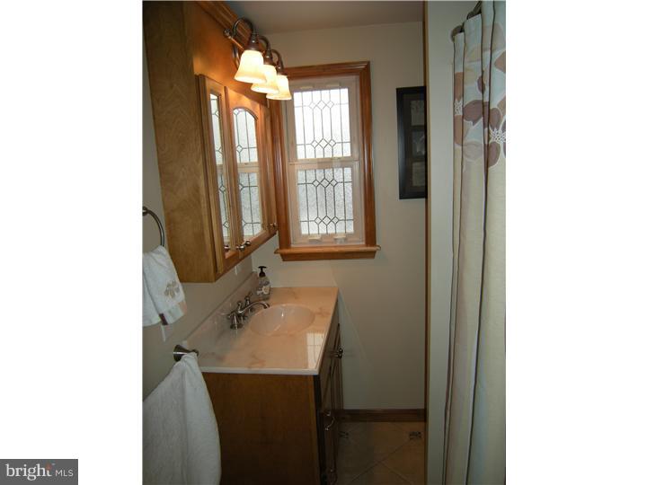 1518 Valley Road Bethlehem, PA 18018 - Photo 12 of 14 Bathroom