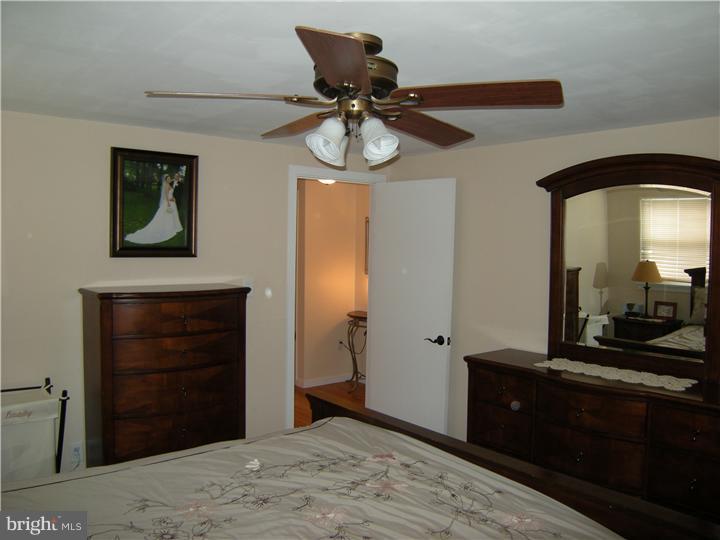 1518 Valley Road Bethlehem, PA 18018 - Photo 7 of 14 Bedroom - Main