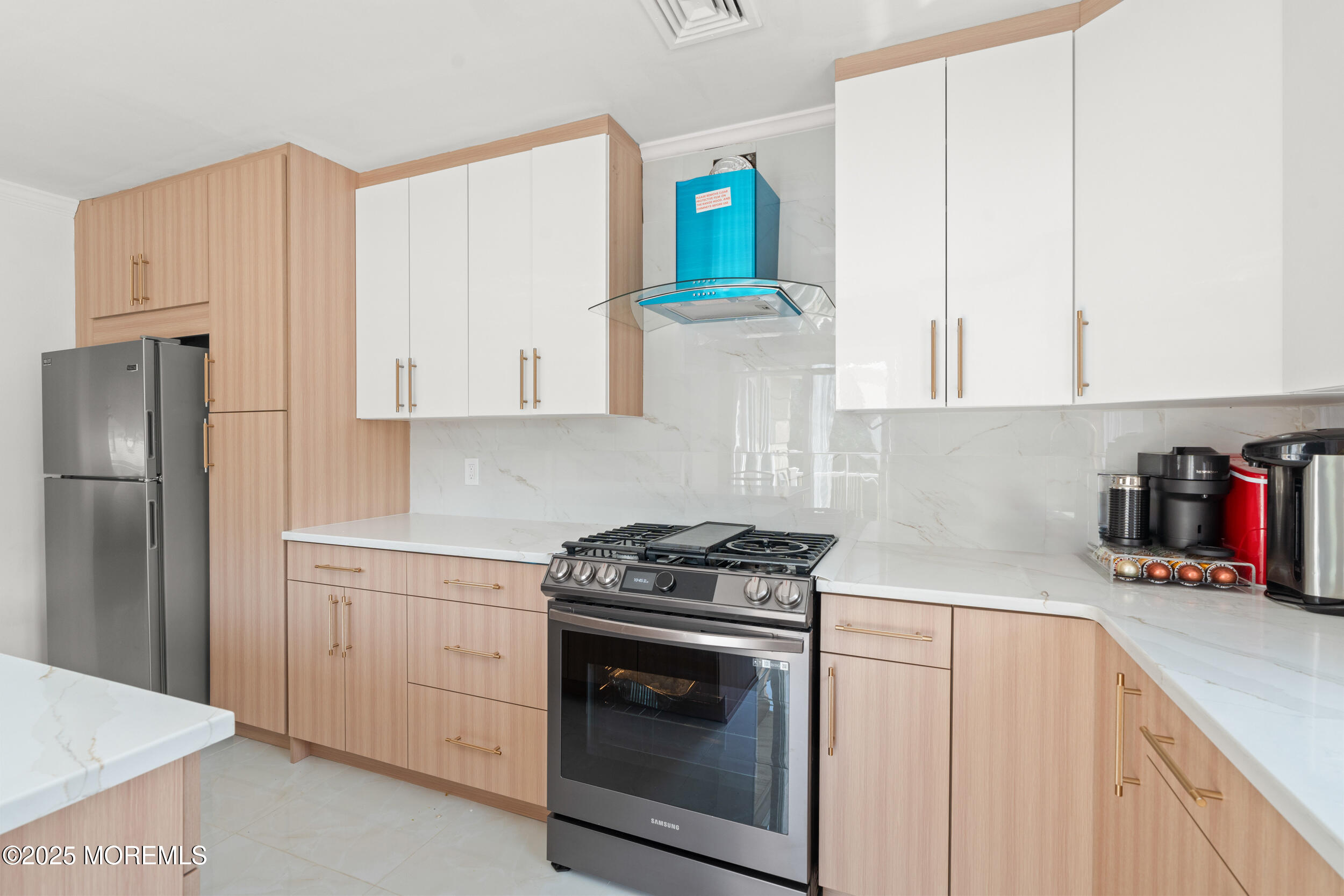 17 Johnston Street Oakhurst, NJ 07755 - Photo 17 of 32 006