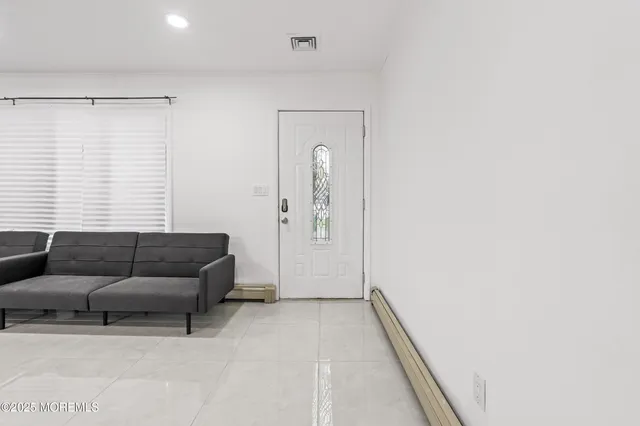 $2,600 | 17 Johnston Street, Oakhurst, NJ 07755