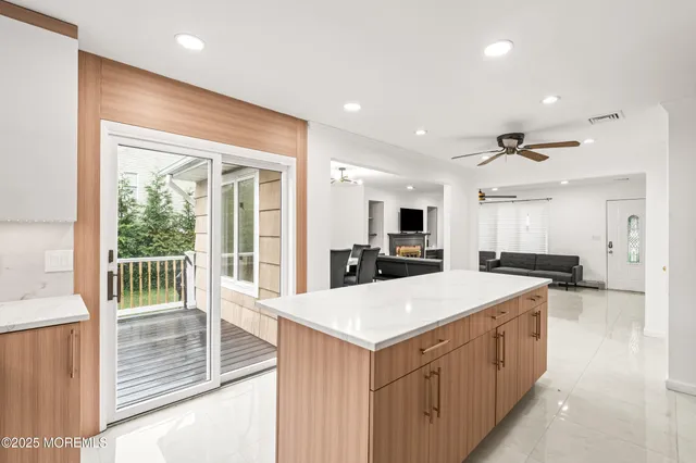 $2,600 | 17 Johnston Street, Oakhurst, NJ 07755