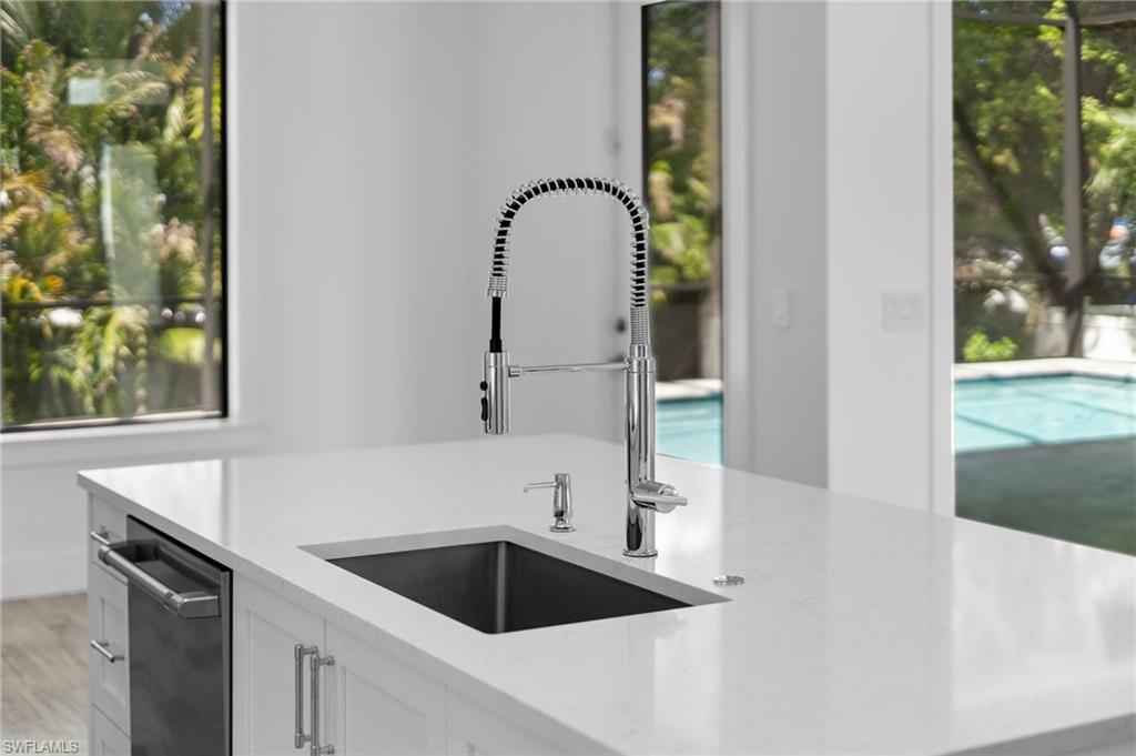 82 Tahiti Road Marco Island, FL 34145 - Photo 11 of 35