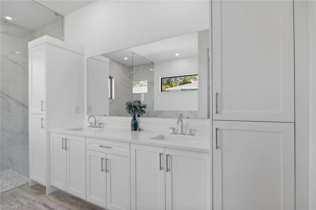 82 Tahiti Road Marco Island, FL 34145 - Photo 18 of 35 Master Bath