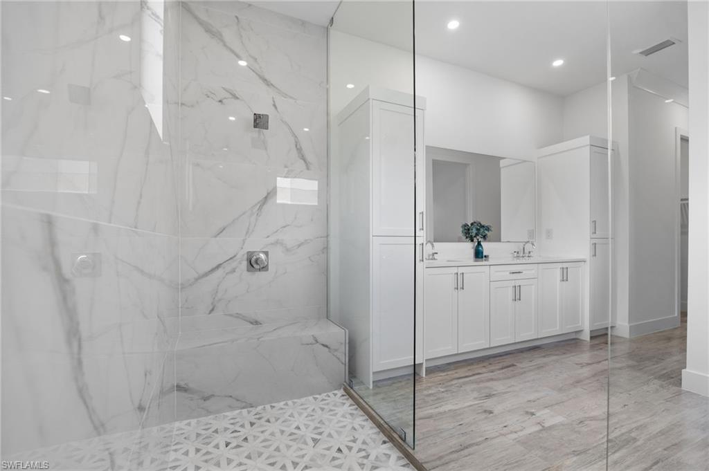 82 Tahiti Road Marco Island, FL 34145 - Photo 20 of 35 Master Bath