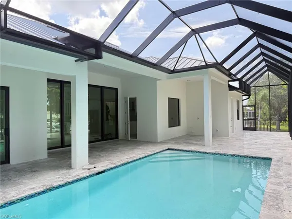 $1,595,000 | 82 Tahiti Road, Marco Island, FL 34145