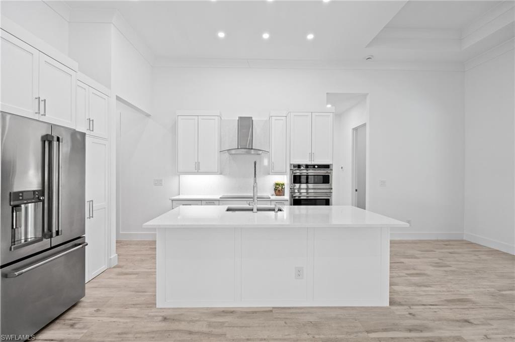 82 Tahiti Road Marco Island, FL 34145 - Photo 8 of 35