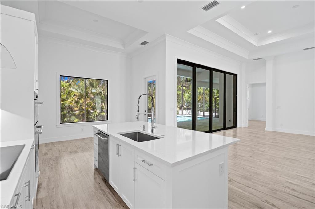 82 Tahiti Road Marco Island, FL 34145 - Photo 10 of 35