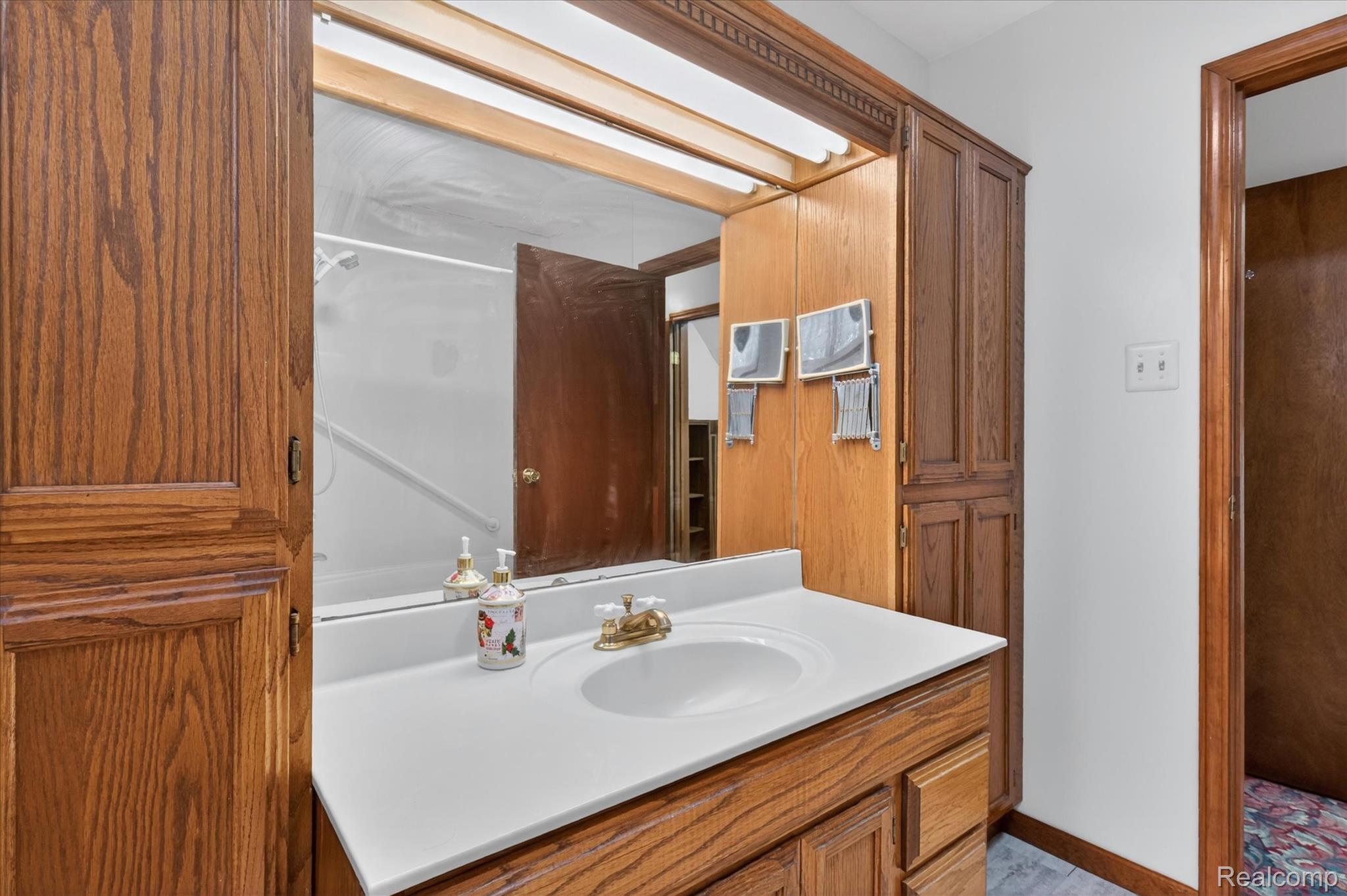 41303 Harris Road Belleville, MI 48111 - Photo 27 of 49 Bathroom featuring vanity