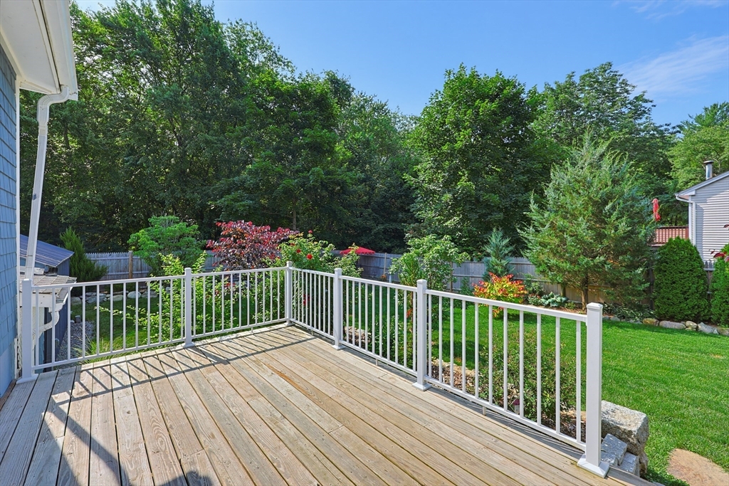 18 Prairie Avenue Bellingham, MA 02019 - Photo 32 of 42