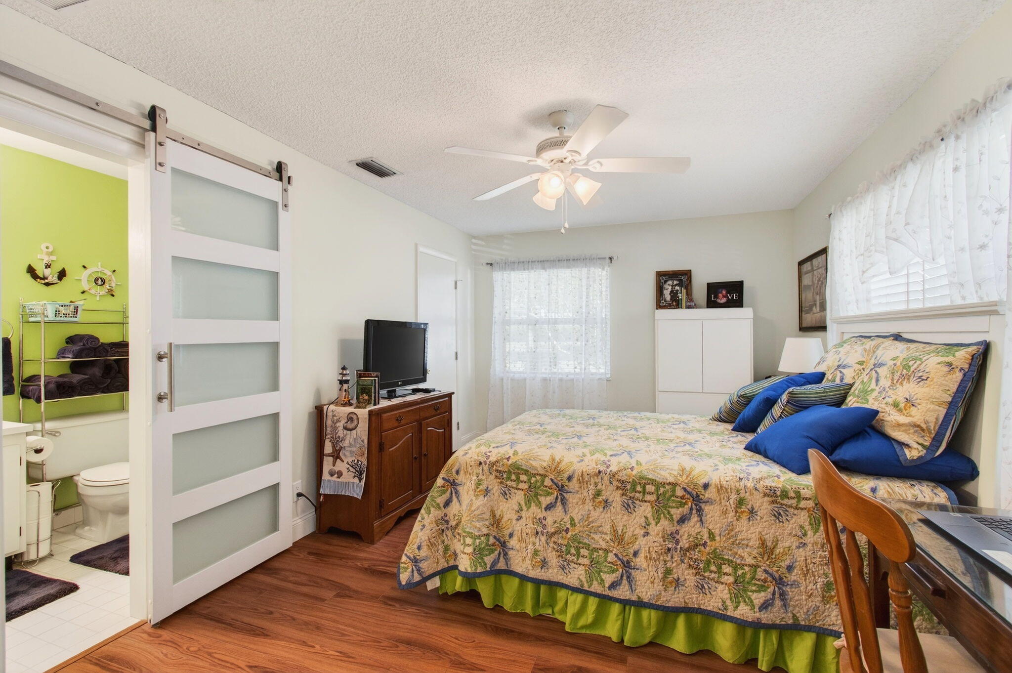 5452 Poppy Place, Unit D Delray Beach, FL 33484 - Photo 31 of 62 Guest bedroom (4)